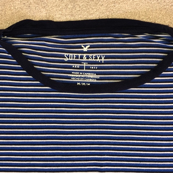 3/$30 Soft & Sexy American Eagle T-Shirt - Picture 2 of 3